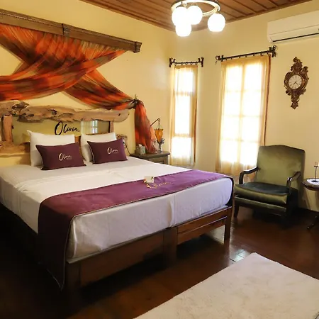 Olivia1845 Ayvalık Over 16 Years Old Konukevi *