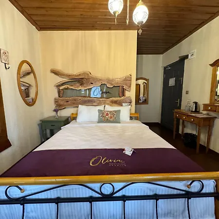 Olivia1845 Ayvalık Over 16 Years Old Konukevi *