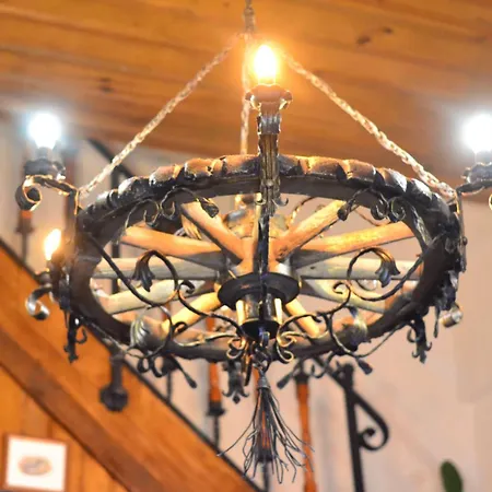 Olivia1845 Ayvalık Over 16 Years Old Konukevi *