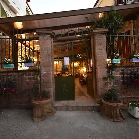 Olivia1845 Ayvalık Over 16 Years Old Konukevi *